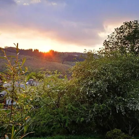 Schmahl Comfortable 펜션 *